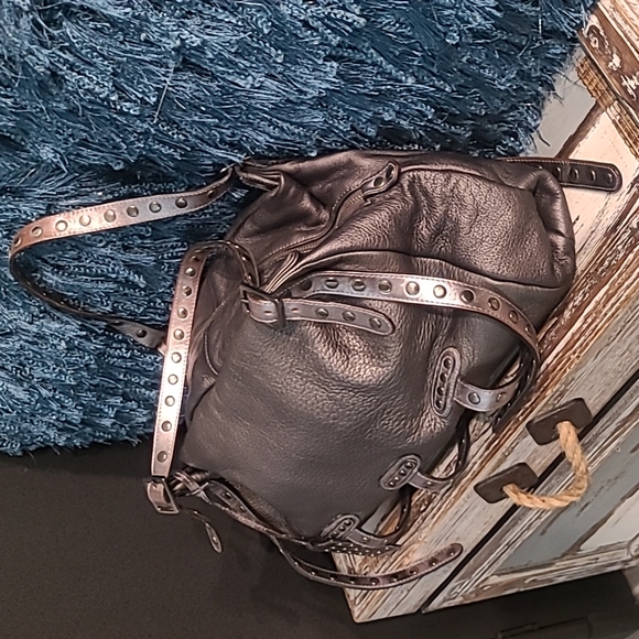 Be & D Leather Satchel - Picture 2 of 15